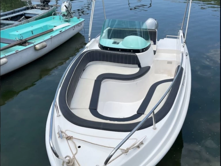 Location bateau kruger STELLA 475 STELLA 475 à Aix-les-Bains sur Samboat