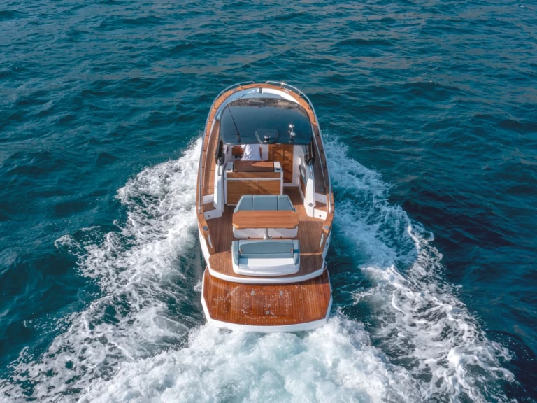 Location Bateau à moteur à Sorrento - Mimi LIBECCIO 9.5 CABIN