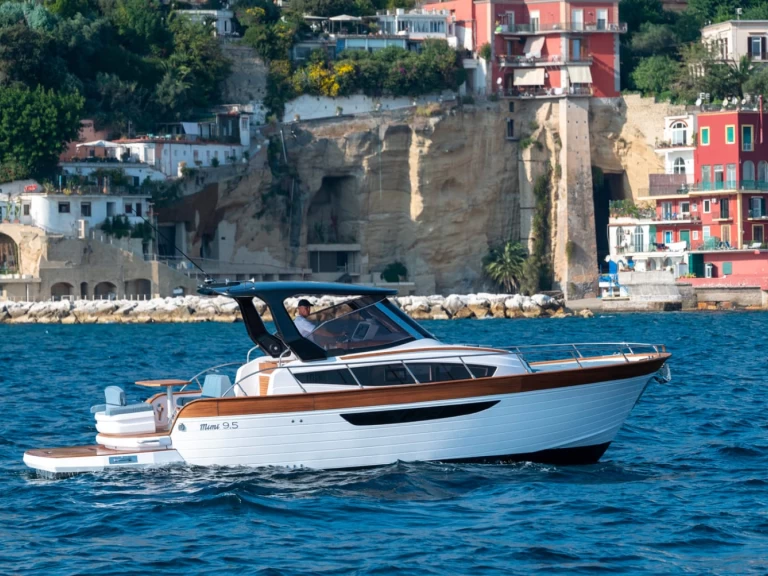 Location Bateau à moteur Mimi avec permis