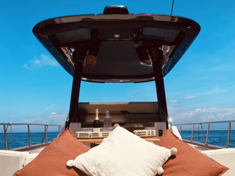 Location bateau Mimi LIBECCIO 11 WALKAROUND à Sorrento sur Samboat