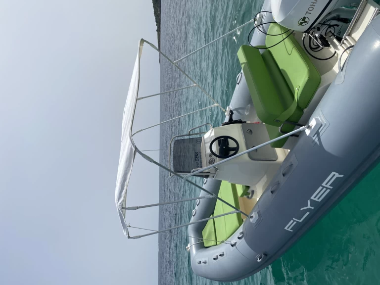 Semi-rigide à louer à Porto di Alghero au meilleur prix