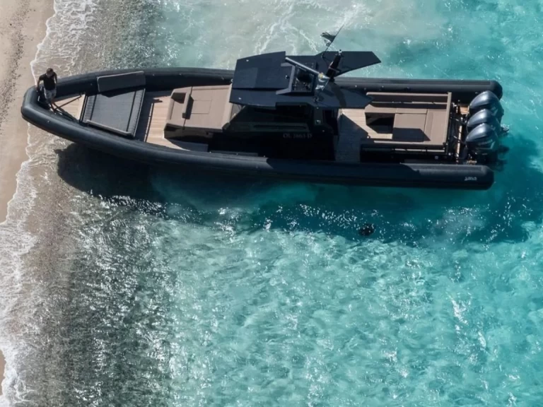 Semi-rigide à louer à Port Mahon au meilleur prix