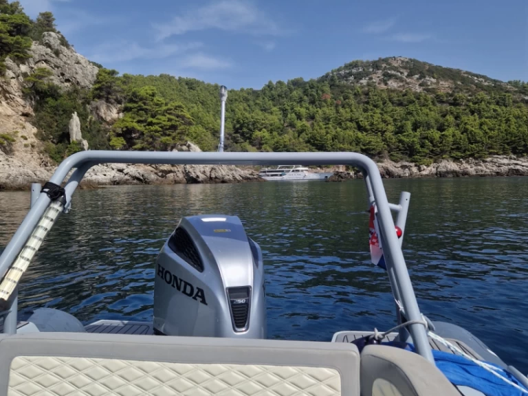 Location Semi-rigide Highfield avec permis