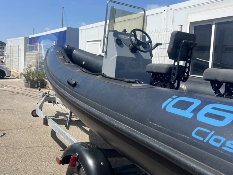 Location à Marseille - 3D Tender IQ6 sur SamBoat