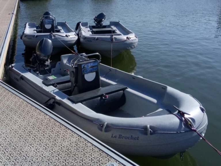 Location Bateau à moteur Fun Yak avec permis