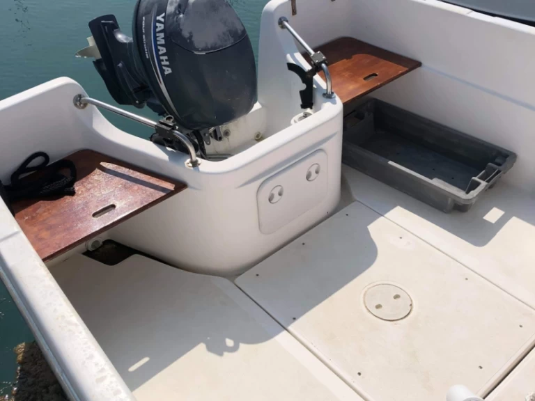 Location Bateau à moteur Sessa Marine avec permis