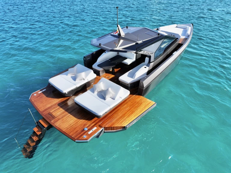 Bateau à moteur à louer à Ibiza (Ville) au meilleur prix