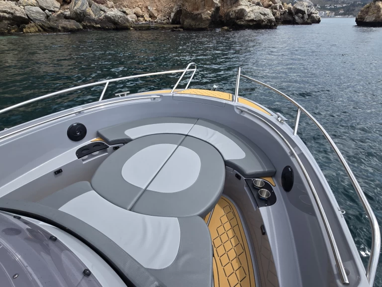 Bateau à moteur à louer à La Herradura au meilleur prix