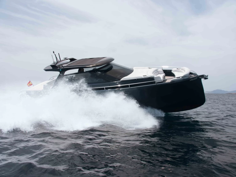 Louez un STEELER BRONSON 50 CELEBRATE LIFE à Ibiza (Ville)