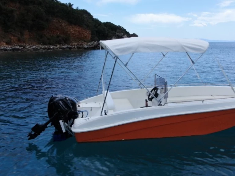 Louer Bateau à moteur avec ou sans skipper Assos à Kardamyli