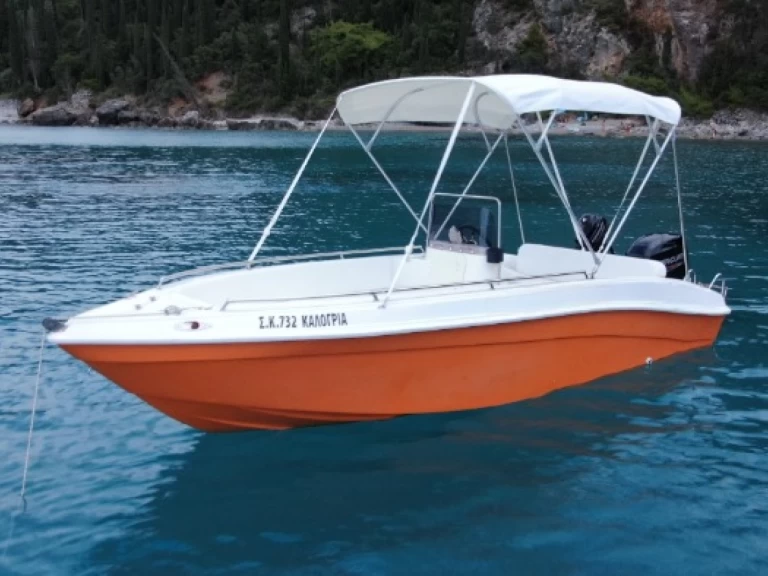 Location Bateau à moteur Assos avec permis