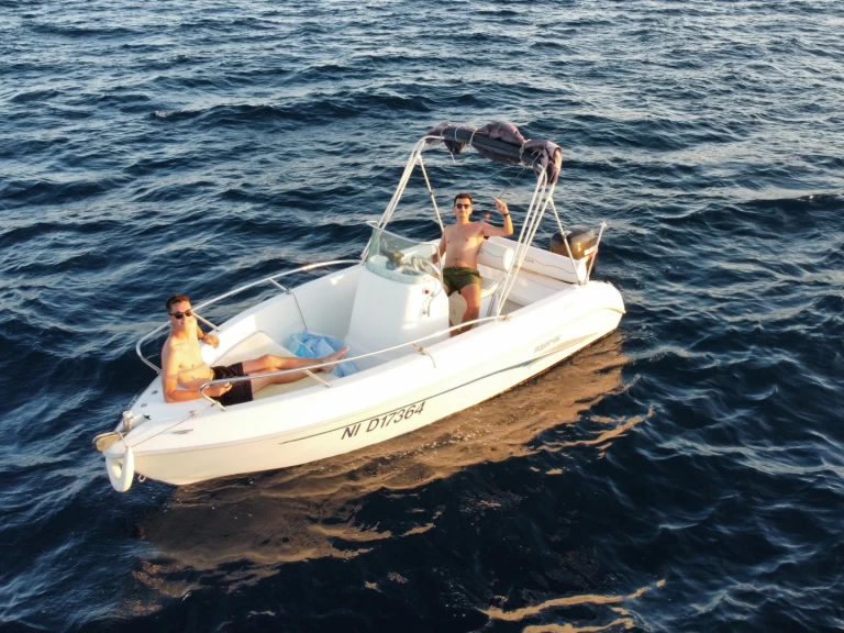 Location Bateau à moteur Aquamar avec permis