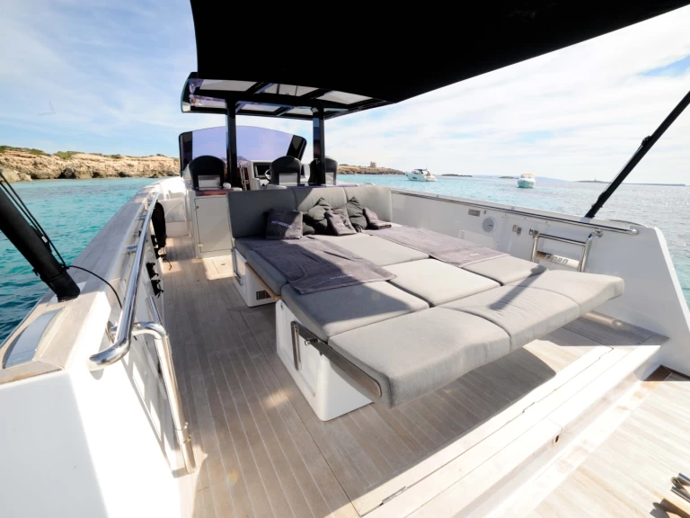 Bateau à moteur à louer à Ibiza (Ville) au meilleur prix