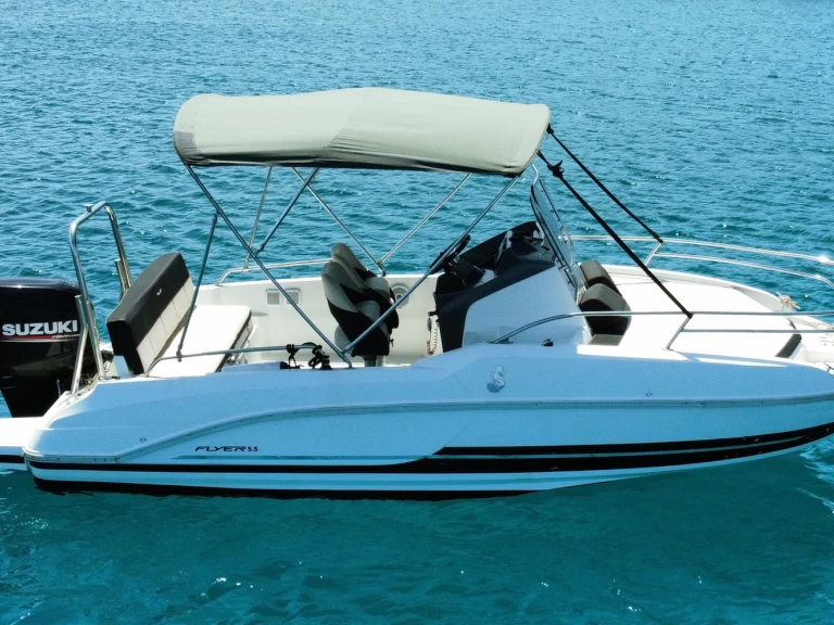 Location Bateau à moteur Bénéteau avec permis