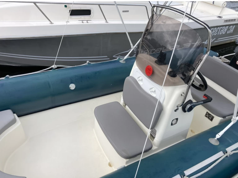 Location bateau Bombard Sunrider 550 à Sanguinet sur Samboat