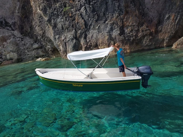 Location Bateau à moteur Nautis avec permis