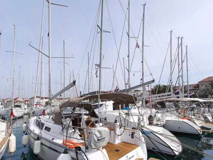 Location Voilier à Pula - Bavaria Cruiser 34