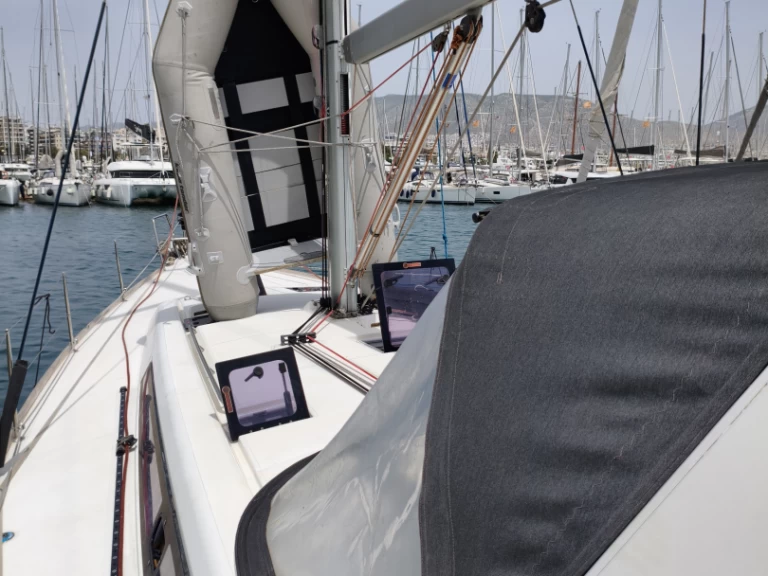 Louez un Bénéteau Oceanis 48 à Álimos