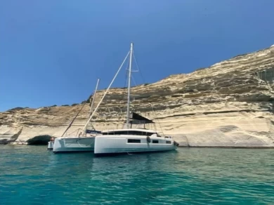 Noleggio Catamarano Lagoon con patente nautica