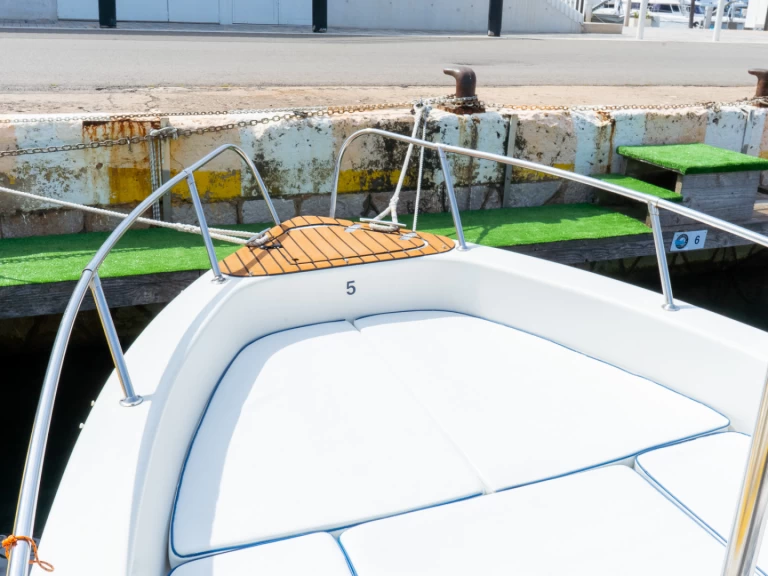Louer Bateau à moteur avec ou sans skipper Capelli à l'Estartit