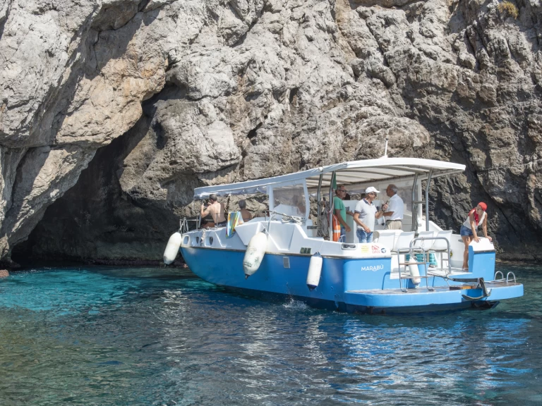 Bateau à moteur à louer à Trapani Port au meilleur prix