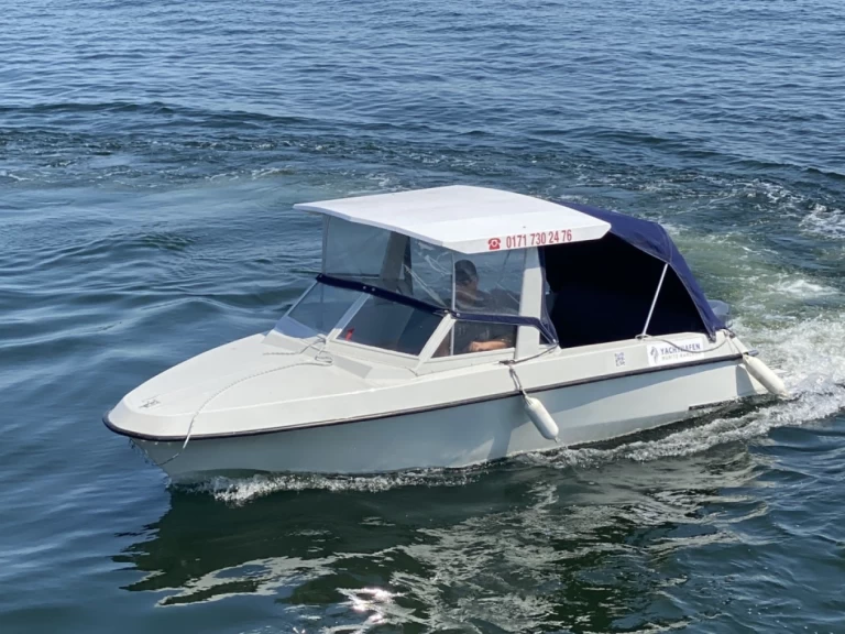 Péniche à louer à Waren (Müritz) au meilleur prix