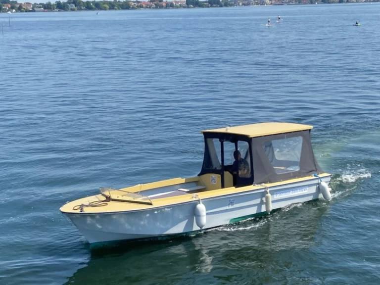 Tagescharter Barkasse a louer à Waren (Müritz)