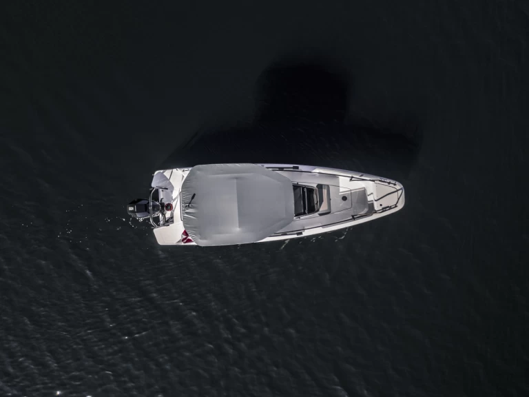 Bateau à moteur à louer à Empuriabrava au meilleur prix