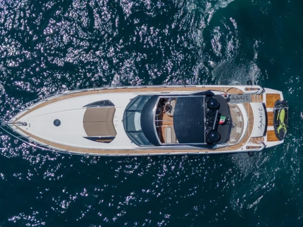 Louer Yacht avec ou sans skipper Sunseeker à Naples