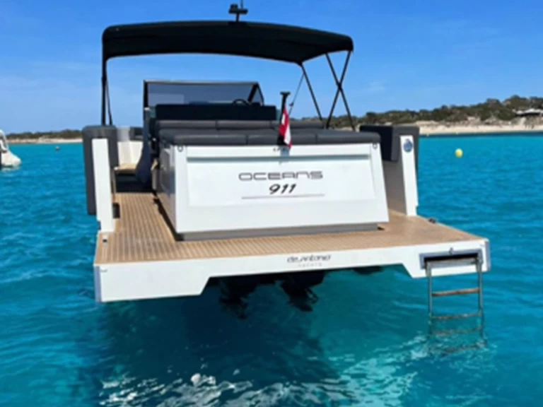 Location Bateau à moteur à Ibiza (Ville) - DE ANTONIO Yachts D33 Open