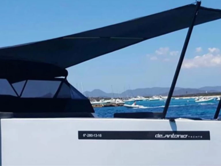 Location bateau DE ANTONIO Yachts D33 Open à Ibiza (Ville) sur Samboat