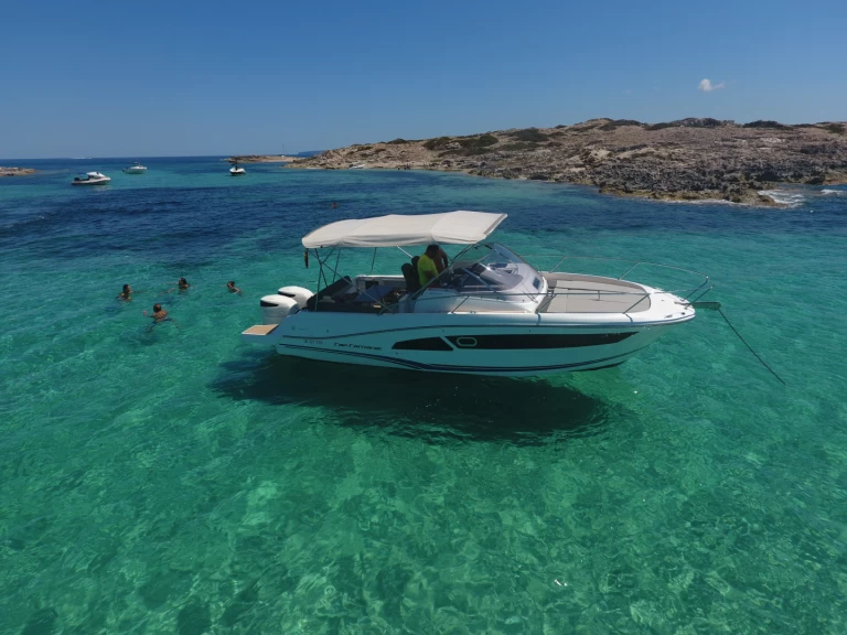 Bateau à moteur à louer à Ibiza (Ville) au meilleur prix