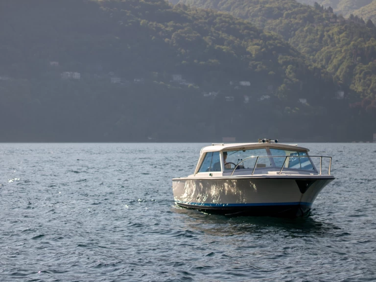 Louez un Bertram Bertram 31 à Côme (Ville)
