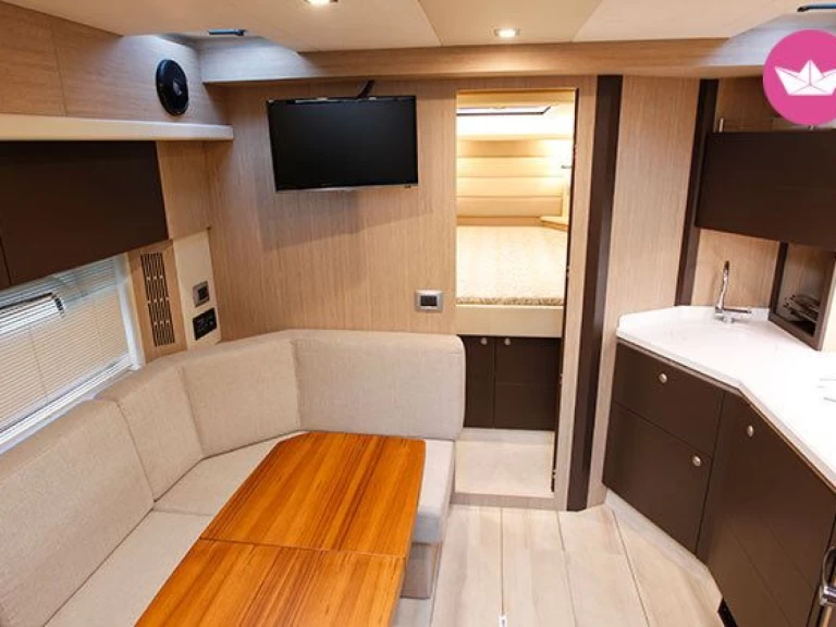 Louez un Cranchi Z35 à Taormina