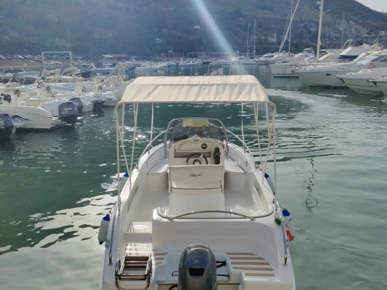 Location bateau Ascari Prestige 19.2 à Porto Castellammare del Golfo sur Samboat