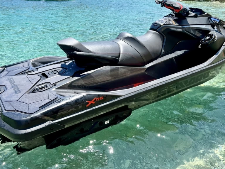Location bateau Sea-Doo 300 RXT à Santa Eulària des Riu sur Samboat