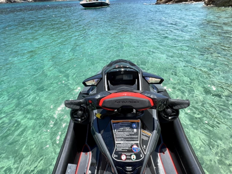 Jet ski à louer à Santa Eulària des Riu au meilleur prix