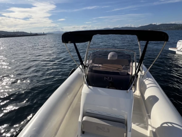 Location bateau Nuova Jolly NJ 700 XL à Cogolin sur Samboat