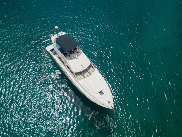 Location Bateau à moteur Princess avec permis