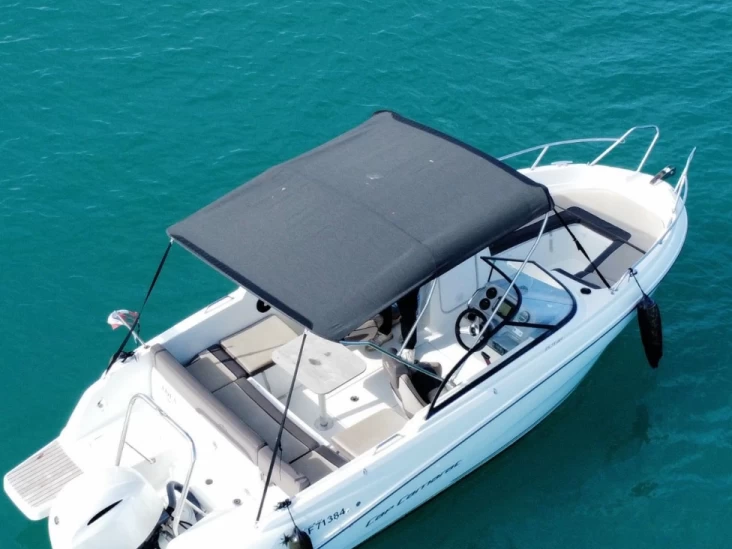 Location bateau Antibes pas cher Cap Camarat 6.5 BR