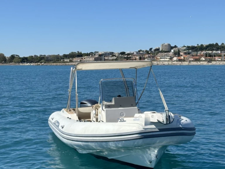 Location Semi-rigide à Antibes - Capelli Tempest 775
