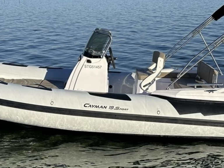 Location à Marine de Sant'Ambrogio - Ranieri cayman sur SamBoat