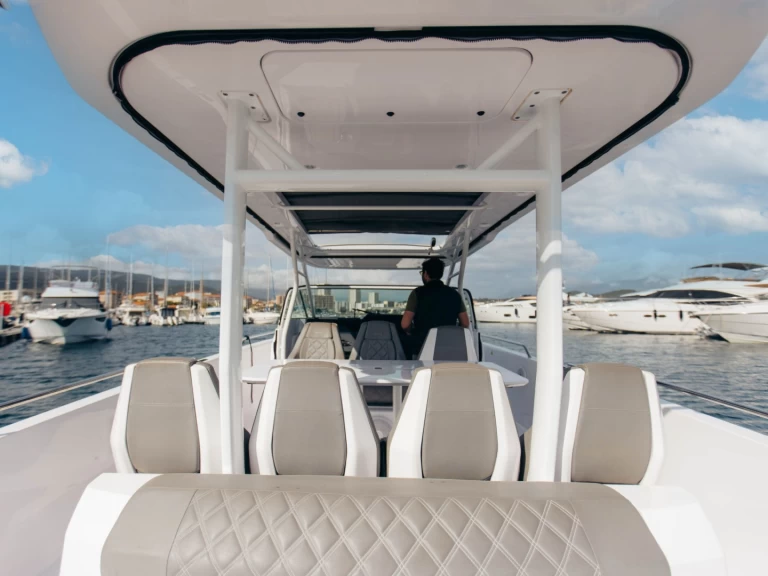 Location bateau Ajaccio pas cher Axopar 37