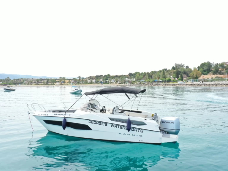 Louez un Karnic KARNIC 701 SL à Latchi