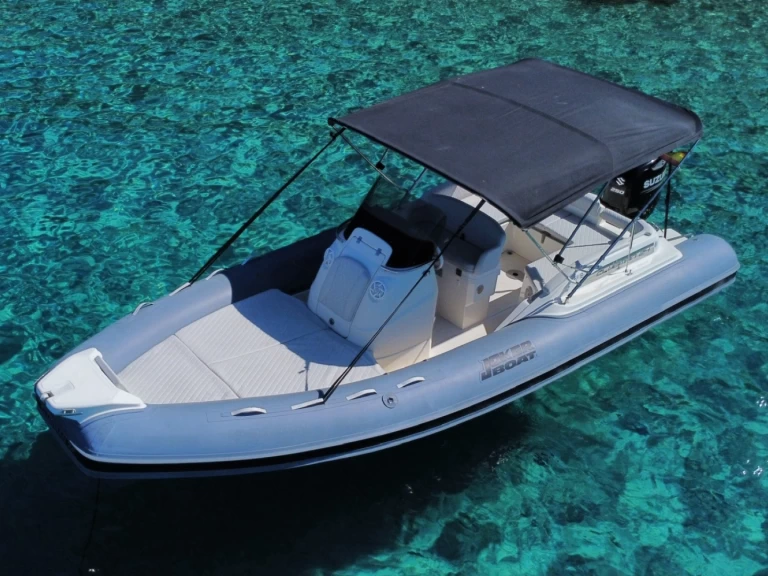 Location bateau Santa Eulària des Riu pas cher Clubman 24