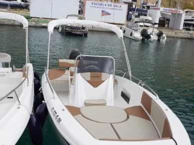 Noleggio Barca a motore con o senza skipper Orizzonti a Alicante