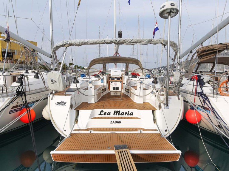 Louer Voilier avec ou sans skipper Bavaria à Jezera