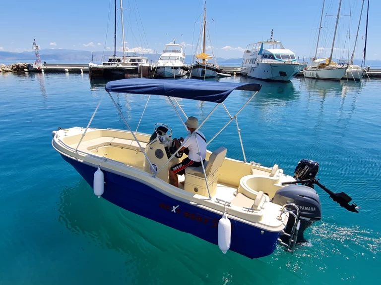 Louer Bateau à moteur avec ou sans skipper Storm Boats à Benitses Marina