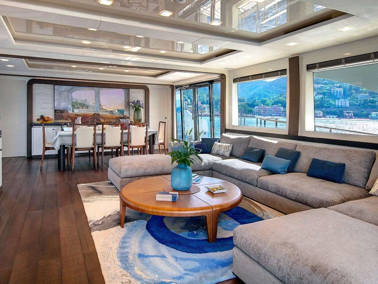 Location à Saint-Raphaël - MonteCarloYachts Esmeralda of the Seas sur SamBoat