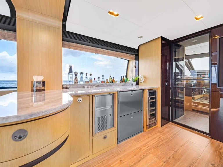 Location Yacht Azimut avec permis